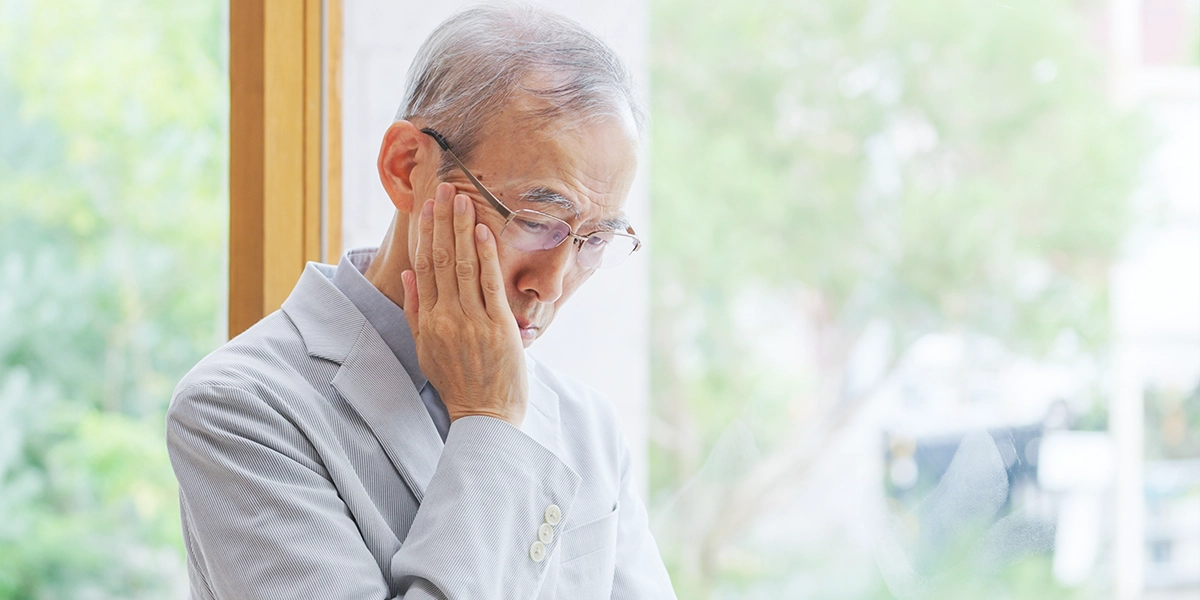 加齢によって象牙質の色が目立ちやすくなる仕組み