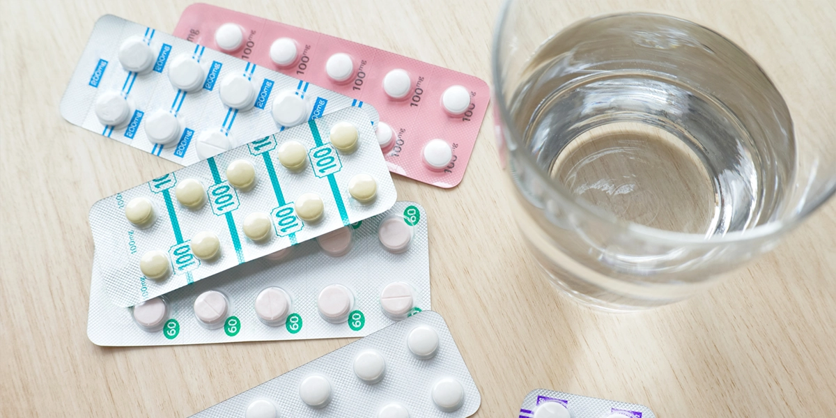 薬剤や体質が関わる先天的な変色